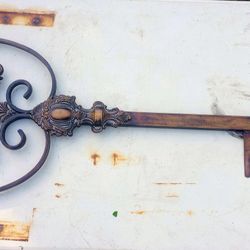 decorative wall hanger key
