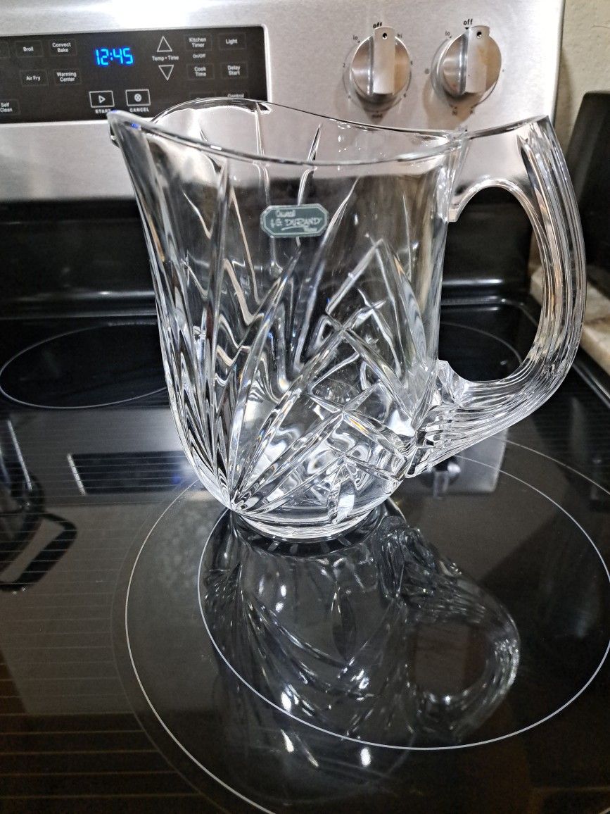 J G DURAND CRYSTAL CARAFE PITCHER MADE IN FRENCE New $10.00