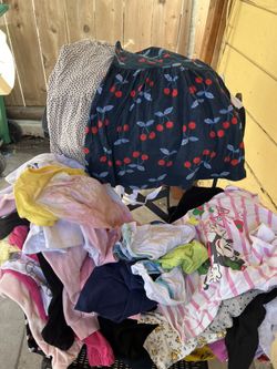 Montón Grande De Ropa Para Niña Todo Por 50 En Buenísimas Condiciones