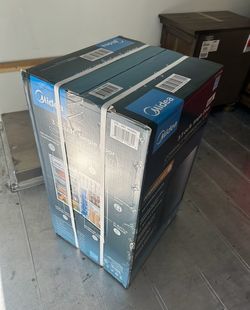 Mini fridge brand new