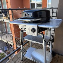 Charbroil Bistro Pro Eletric Grill
