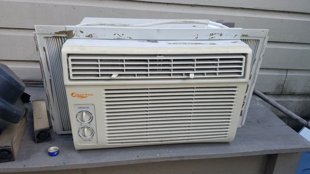 Window AC unit