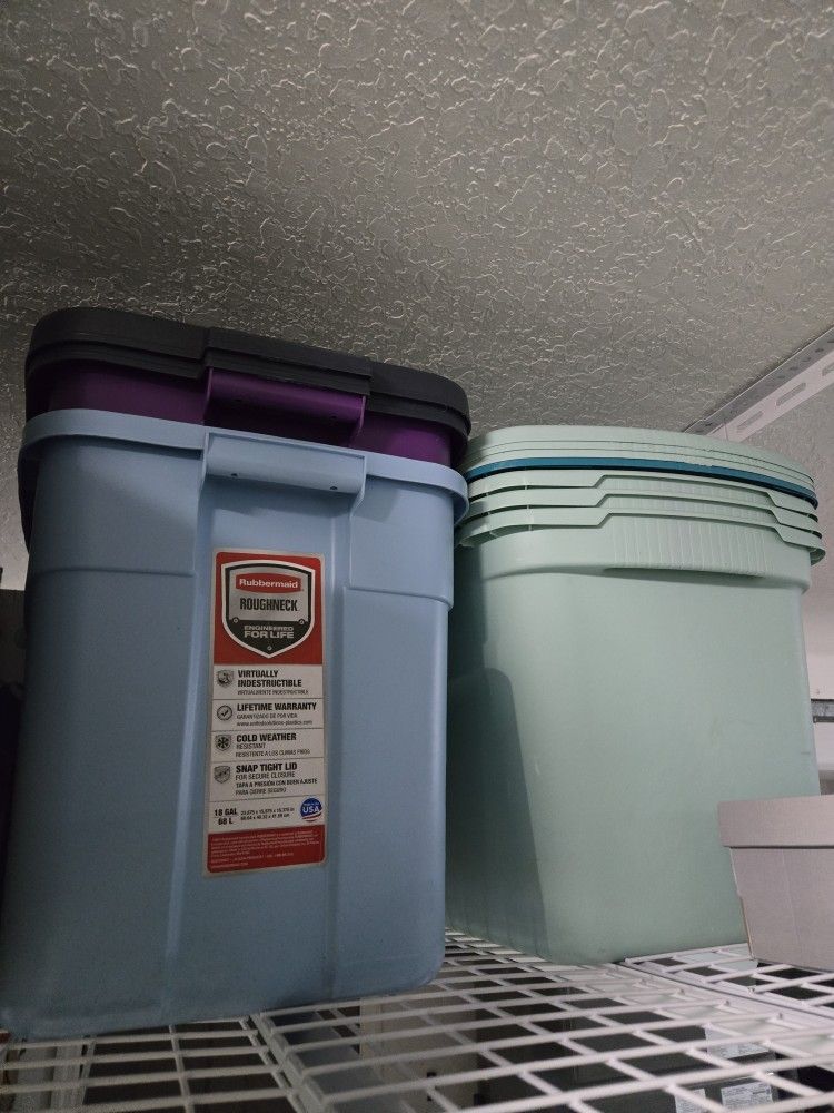 Rubbermaid Roughneck Rugged Plastic Stackable Storage Box 6 packs 18 gallons