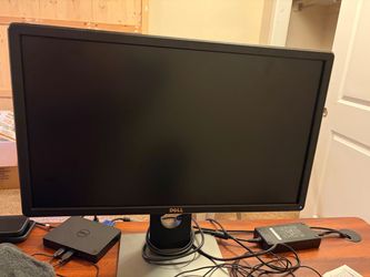 Dell Computer Monitor with Keyboard