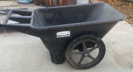 Heavy Duty  Commercial Wheelbarrow-Rubbermaid