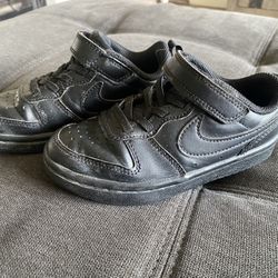 Black Nike