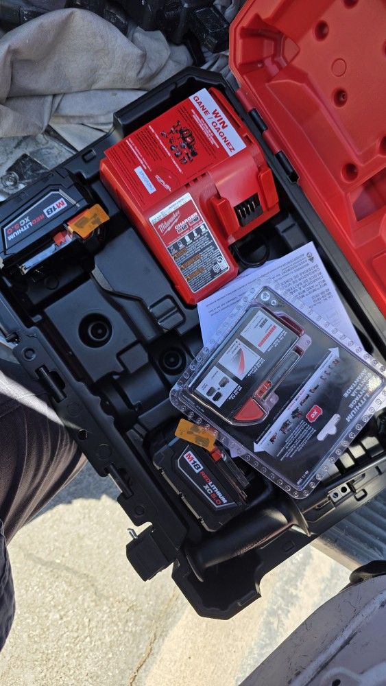 Milwaukee M18