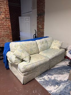 Ethan Allen pullout couch