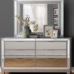 Contemporary Dresser and Makeup Mirror with Lighting