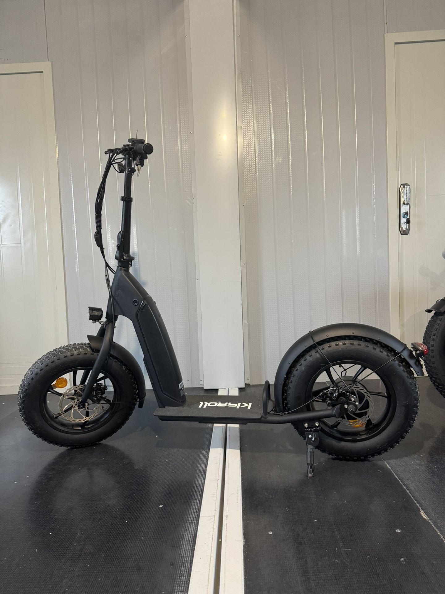 Electric scooter with big tires