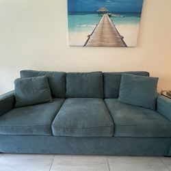 Beautiful 1 Year Old 3 Piece Couch With Pull Out Bed 3500$ Value For …