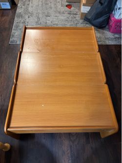 Kids play table