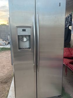 Ge profile stainless steel refrigerator ( delivery available)