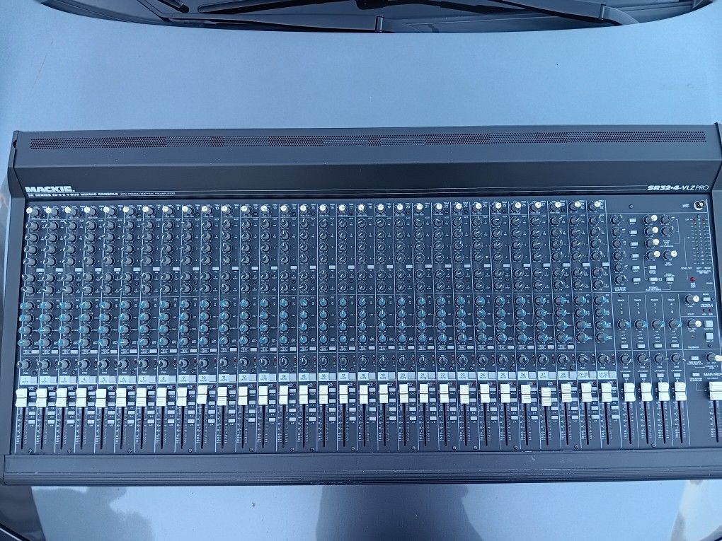 Mackie Mixing Console SR32-4-VLZ PRO
