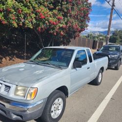 2000 Nissan Frontier With Trailer