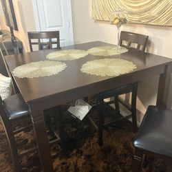 Dinning Table 