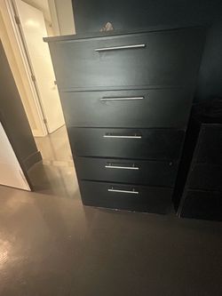 Stand up dresser  moving  sale make a offer