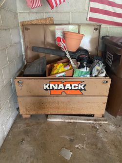 KNAACK storage box