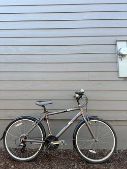 Mongoose Kaldi Medium Urban Commuter Bike – 21 Speed