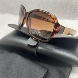NWT Oscar De La Renta Ladies Tortoiseshell Sunglasses 