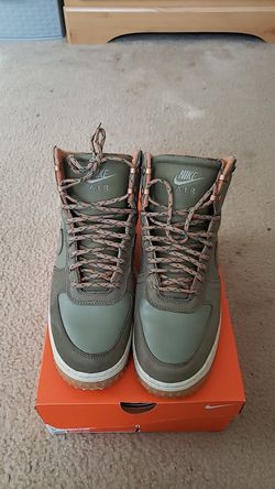 Nike field boot size 8.5