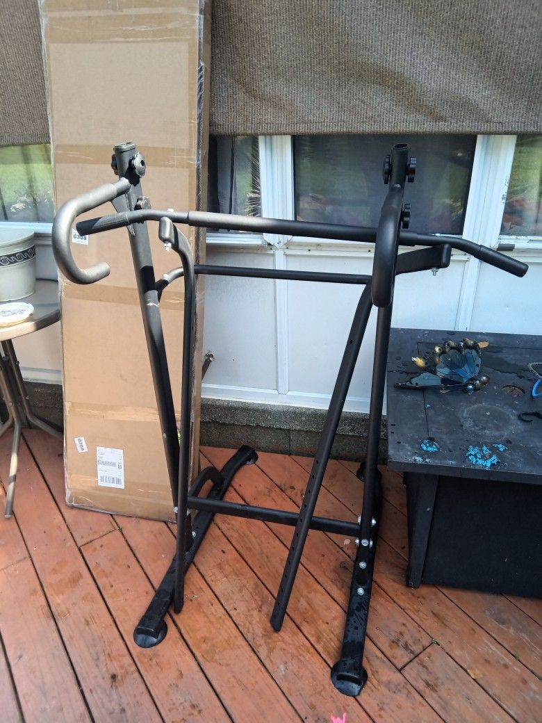 Pull Up Bar