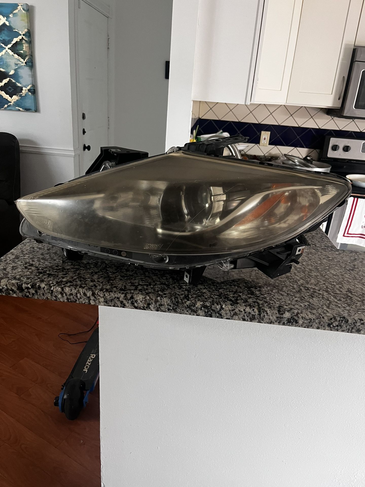 2013 Mazda Cx9  Left Side Headlamp 