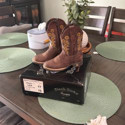 Girl Boots 