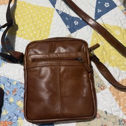 Voyager Slim Zippered Crossbody 