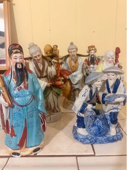 Vintage Asian Porcelain Figurines Set – Hand Painted Ceramic Statues (Collection)