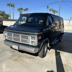 1990 GMC Vandura Camper Van Clean Title  Current Tags And Registration 1/27 5.7 V8 Runs & Drives Great Power Windows Cold A/C  Eagle Alloy Star 028 Wh