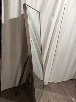 Floor mirror
