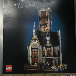 LEGO Icons Haunted House