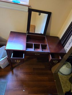 Vintage Mahogany Vanity Desk with Mirror
