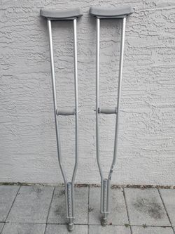 Crutches Like New