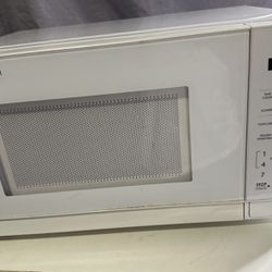 Sharp 700w Microwave 