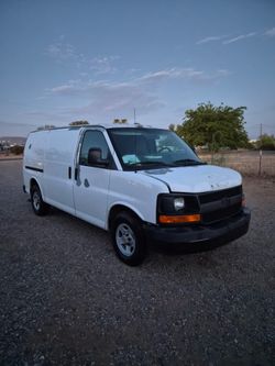 2004 chevy express van