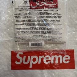 Supreme Arabic box logo tee xxl $100