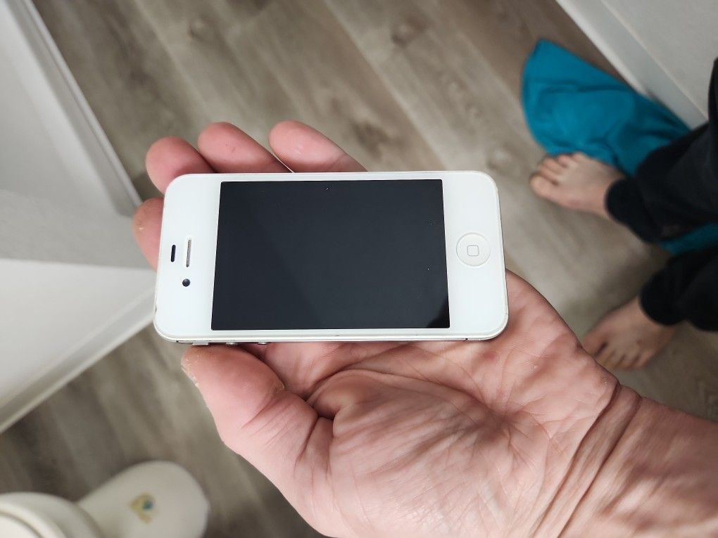 Apple iPhone 4s