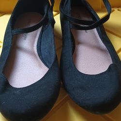 Women's Casual Black Flat Shoes With Straps Size 11w Good Condition $6
