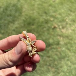 Moissanite pendant