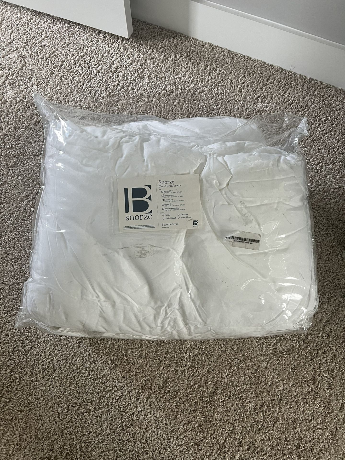 Brand New Snooze Cloud Comforter Oversized Queen