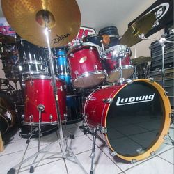 Complete Drum Set !! 🥁  !! $450 Or Best Offer !! 