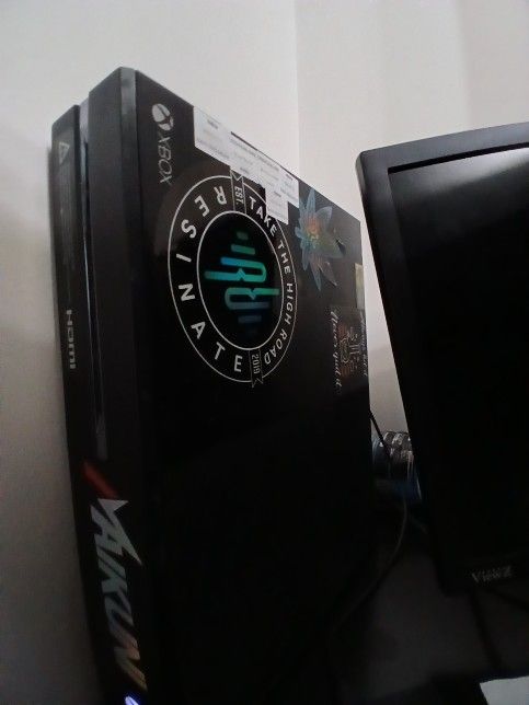 Xbox 1 (With 2tb Storage)