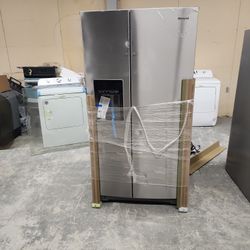 New Whirlpool Stainless Steel Fridge