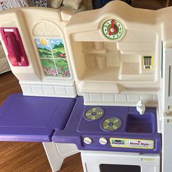 Play Kitchen 
