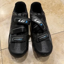Louis Garneau Ergo Vent Cycling Shoes Size 6.5 (41)