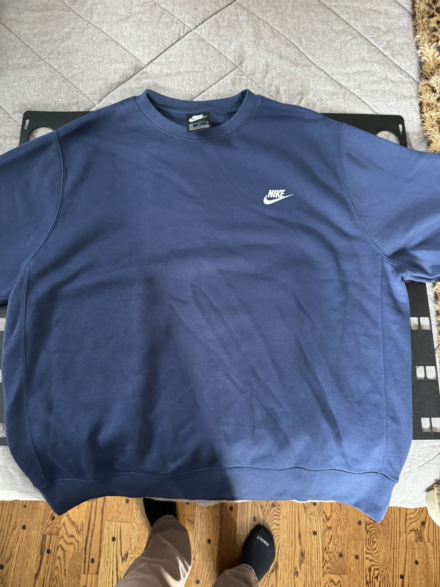 2 Nike logo Sweatshirts NEED GONE (Size L and XL), can sell separate 