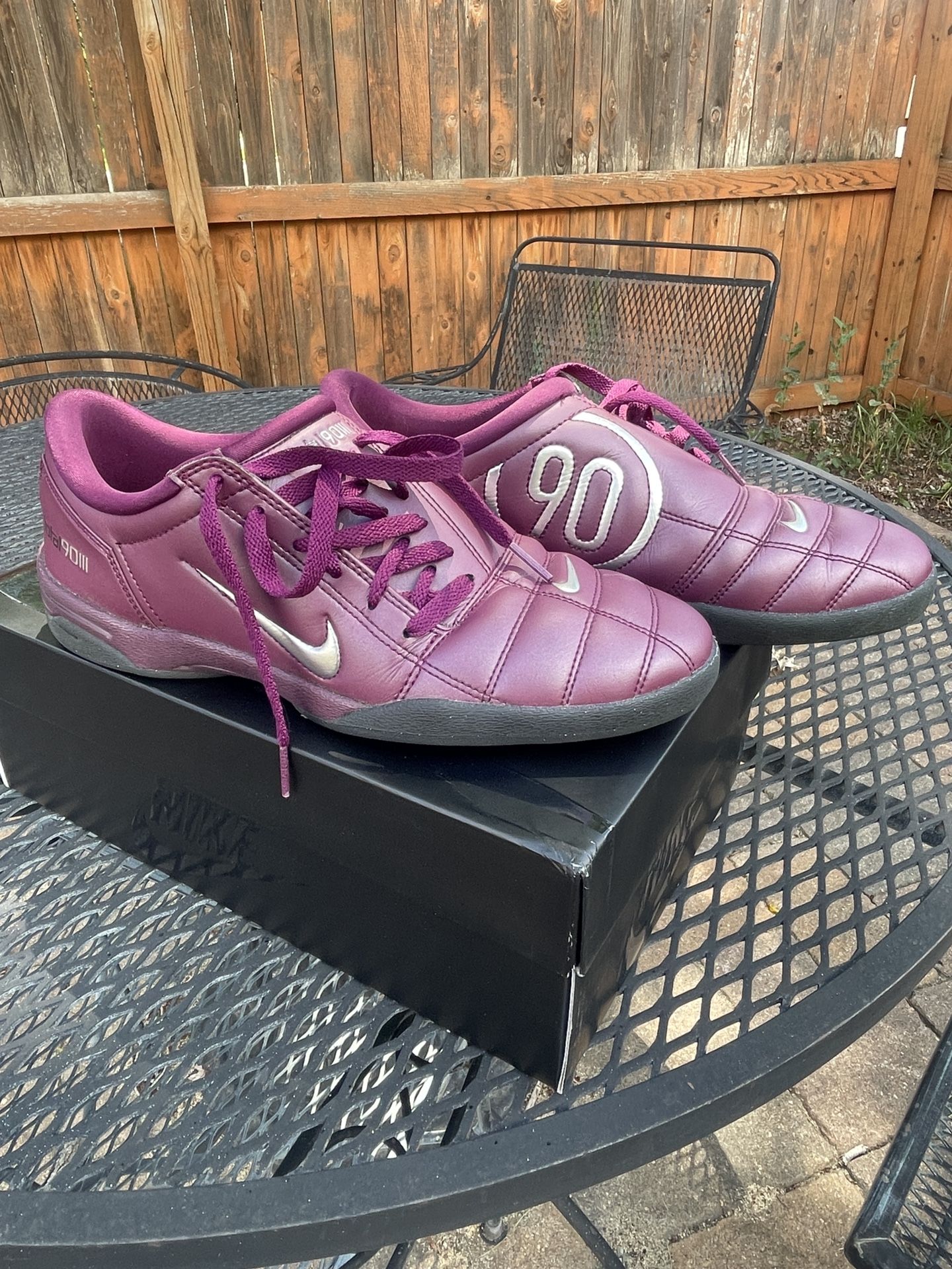 Nike Total 90 Indoor Soccer Shoes Size Bordeaux