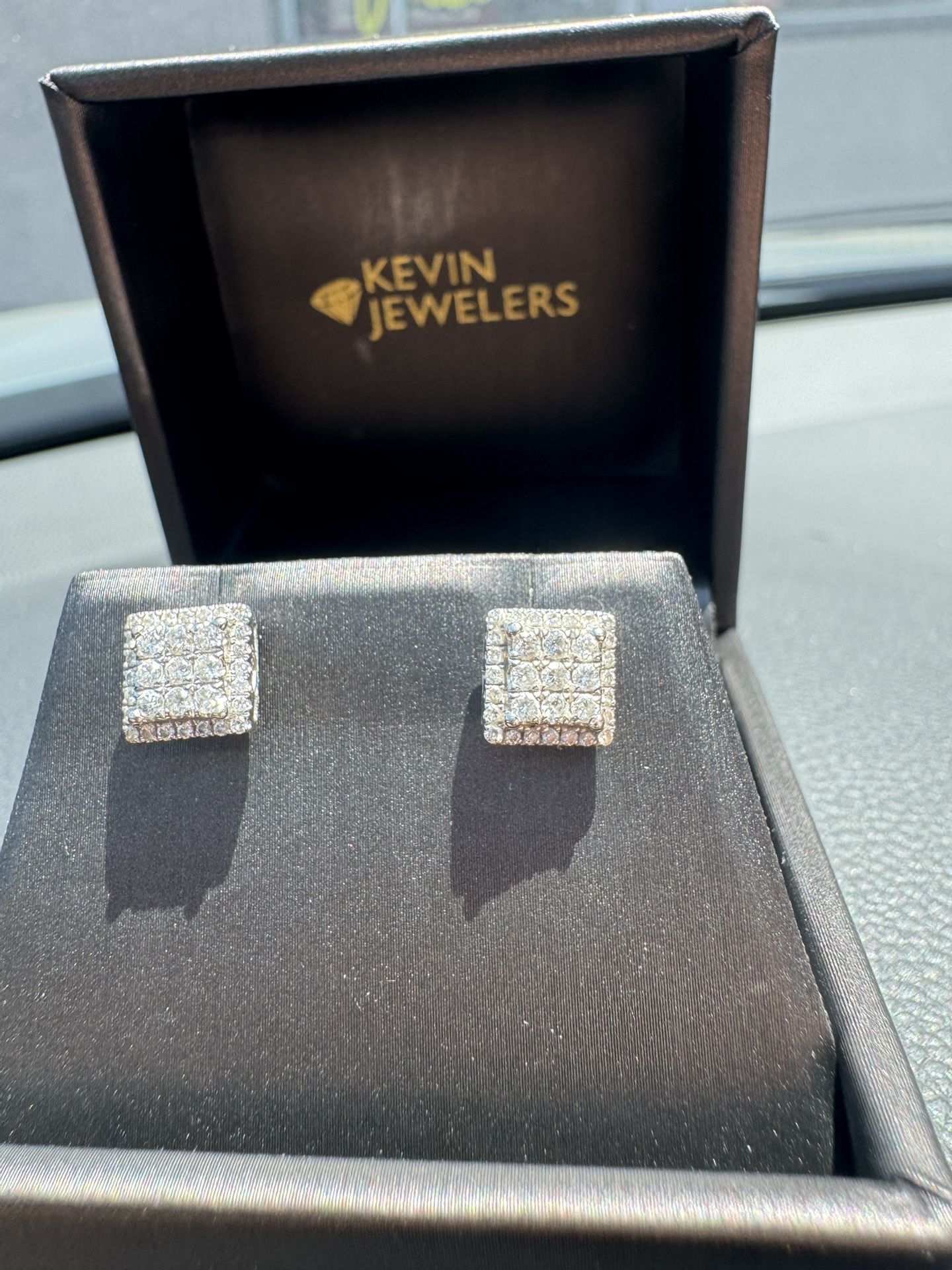 Kevin Jewelrys Natural Diamond Earrings 